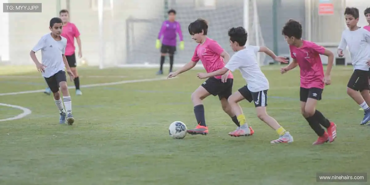 🎁 热爱永不缺席！官方正品周边，把偶像的力量穿在身上，握在手里！